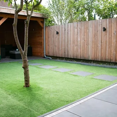 Free Parking, Large Near Zandvoort And Centre Homestay