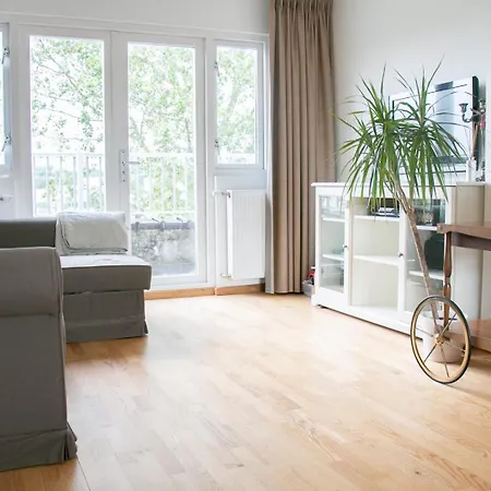 Free Parking, Large Near Zandvoort And Centre Homestay Haarlem